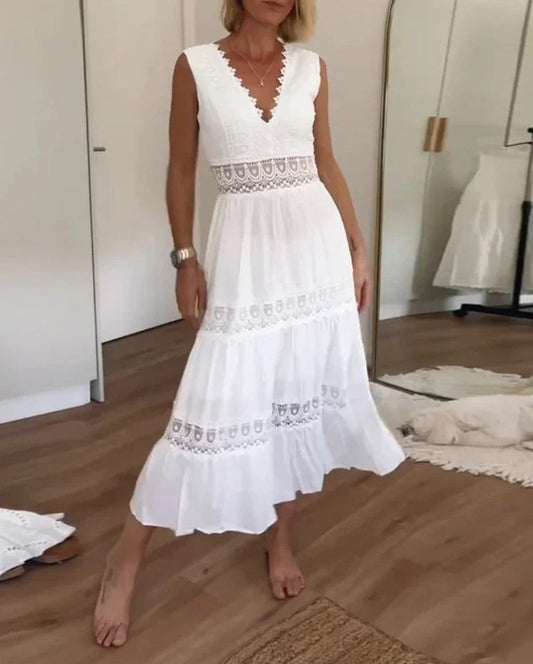 Raffinata | Abito in Pizzo con Scollo a V